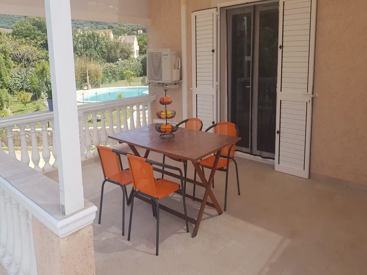terrasse-appartement-delpino-location