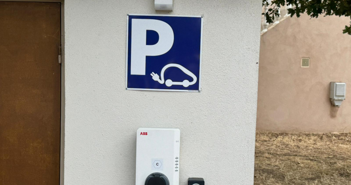delpino-locations-parking-voitures-electriques