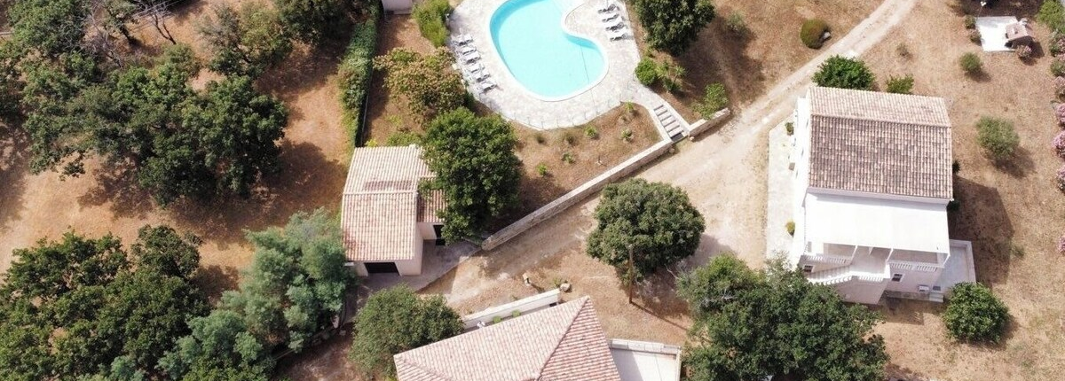 domaine-familial-delpino-locations-pigna-corse